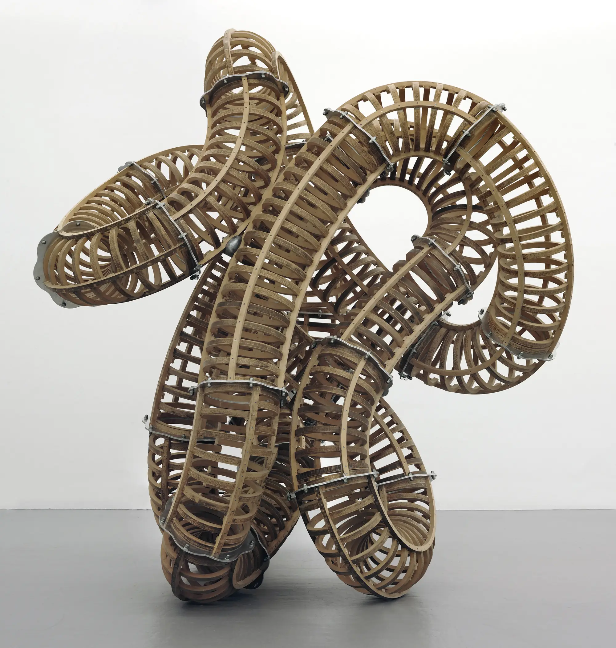 Richard Deacon, Laocoon, 1996 430 x 364 x 357 cm Steemed beechwood, aluminium and steel bolts