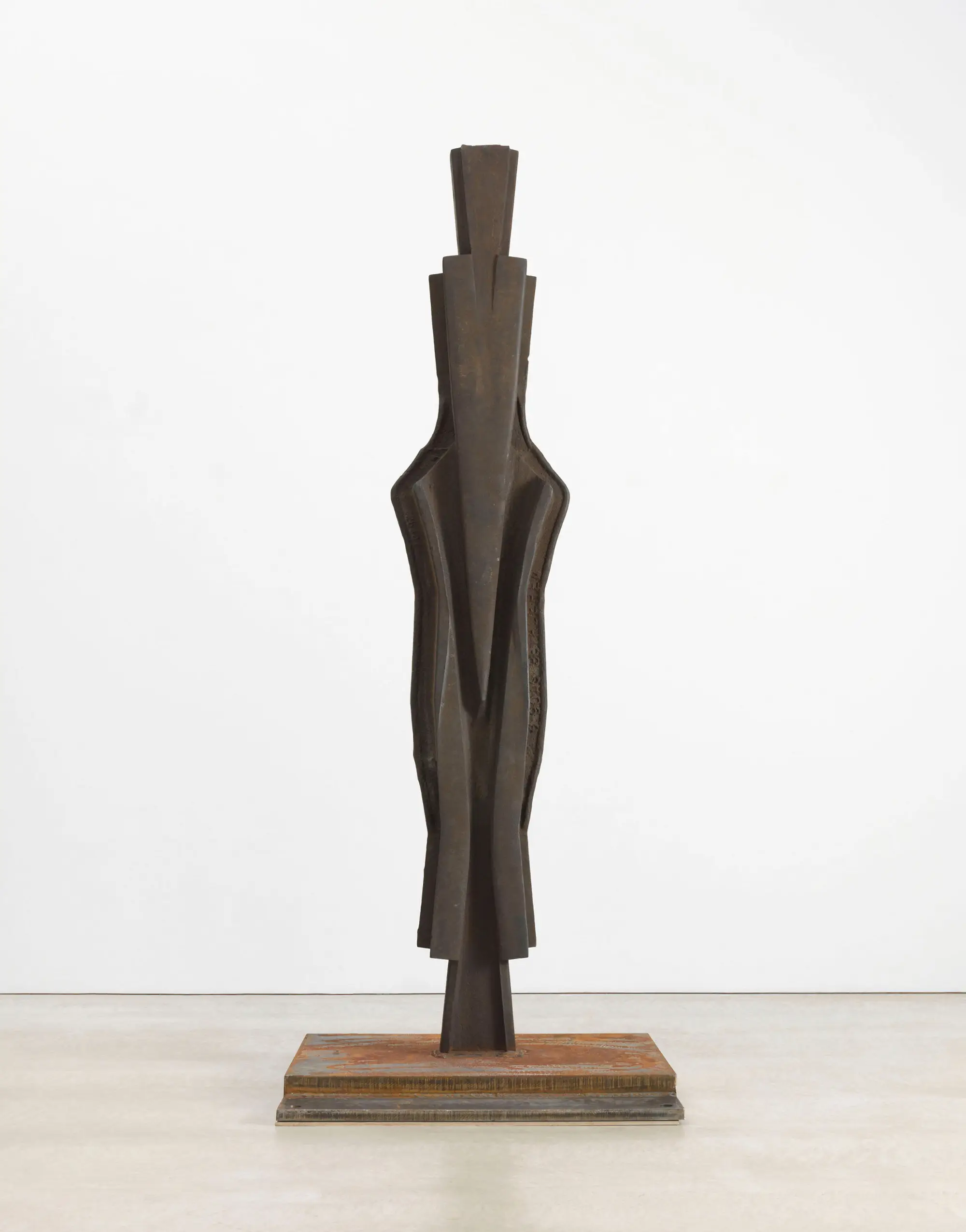 Marianne Vitale, Worthy (Third), 2014 253 x 91 x 91 cm Steel